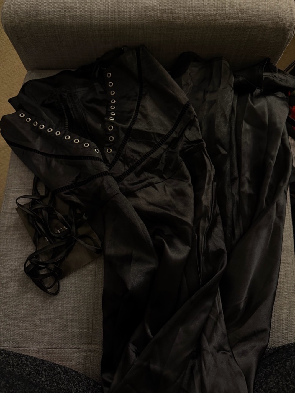 Sleek Black Satin Spaghetti-Strap Evening Gown - Picture 5 of 5